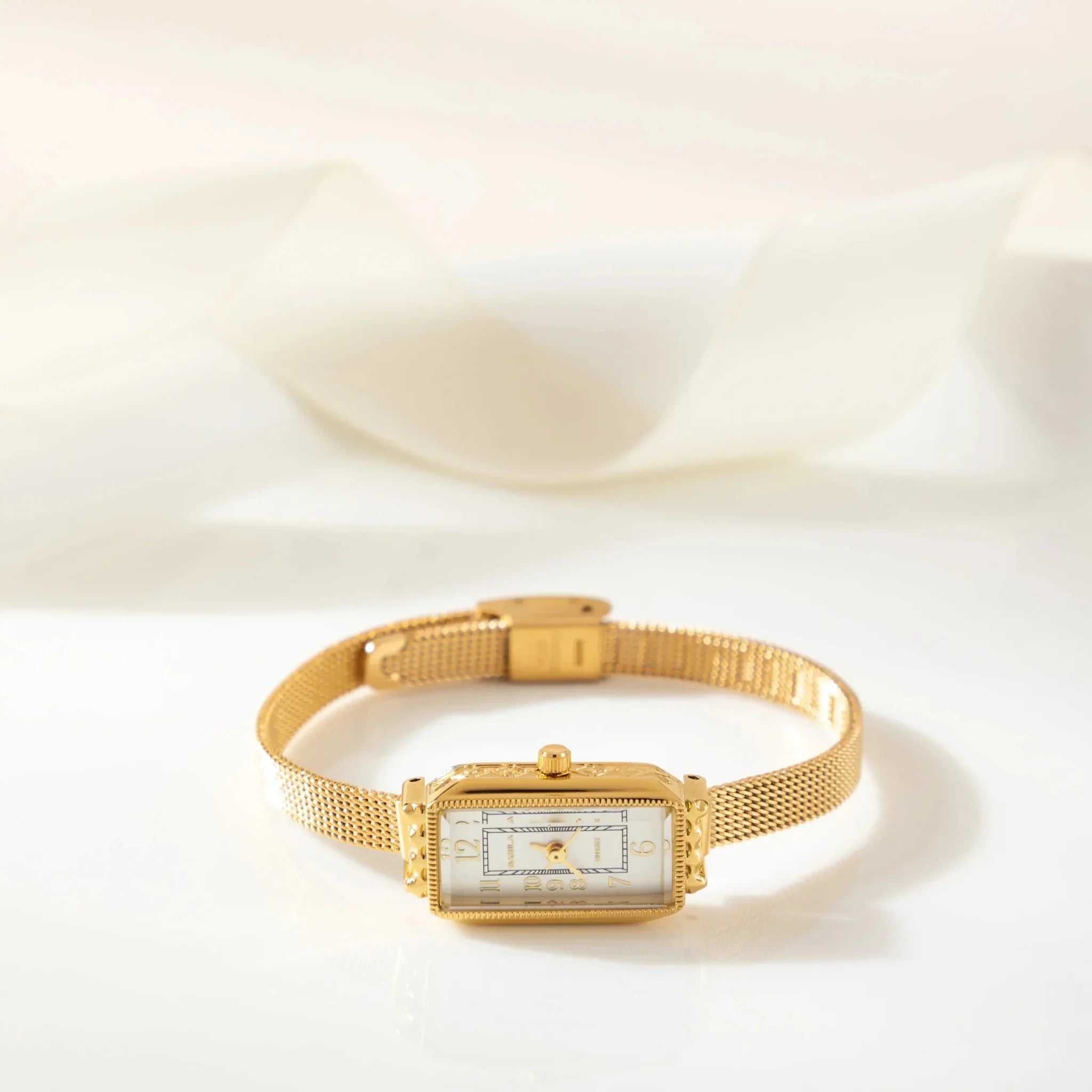 Silje | Sophisticated Timepiece