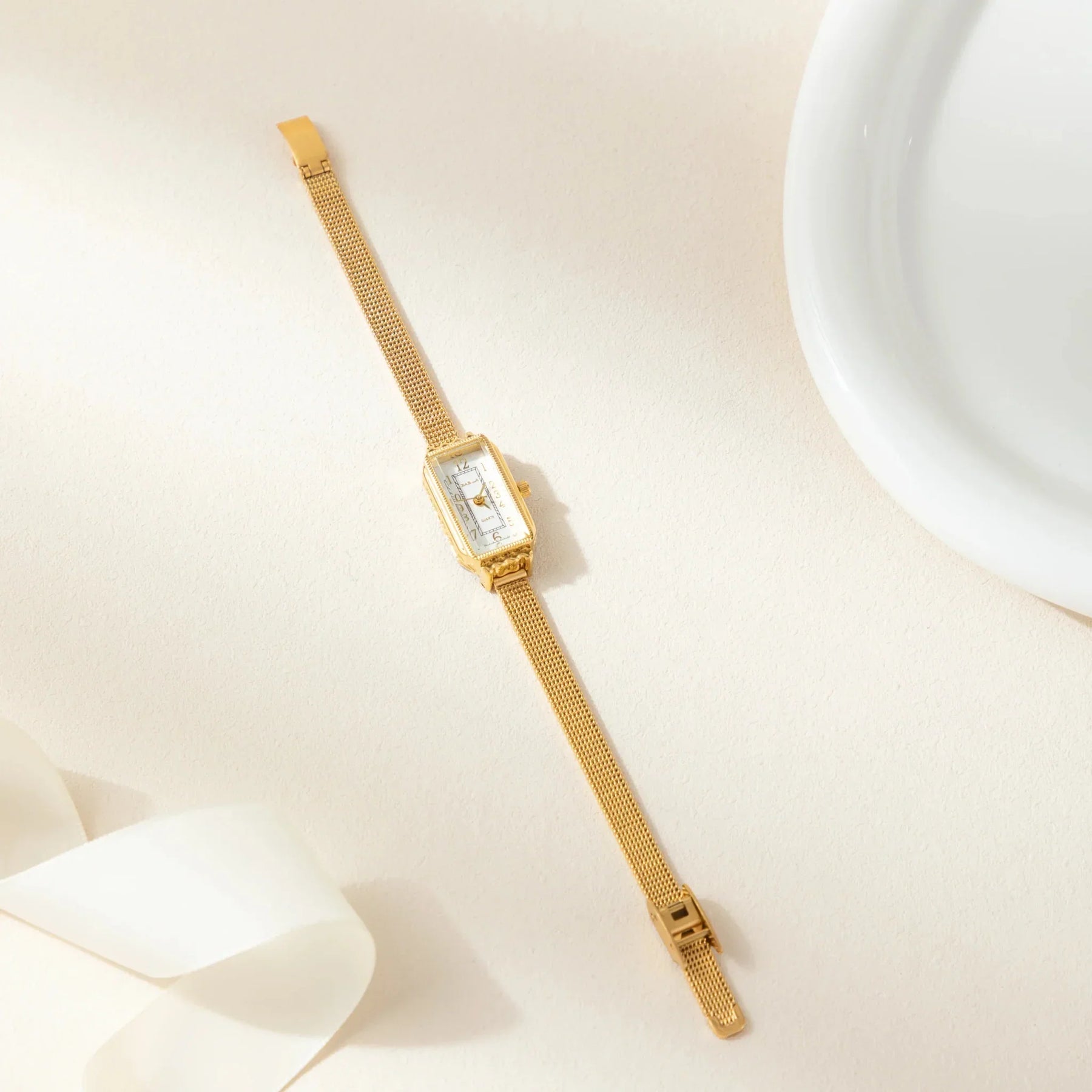 Silje | Sophisticated Timepiece