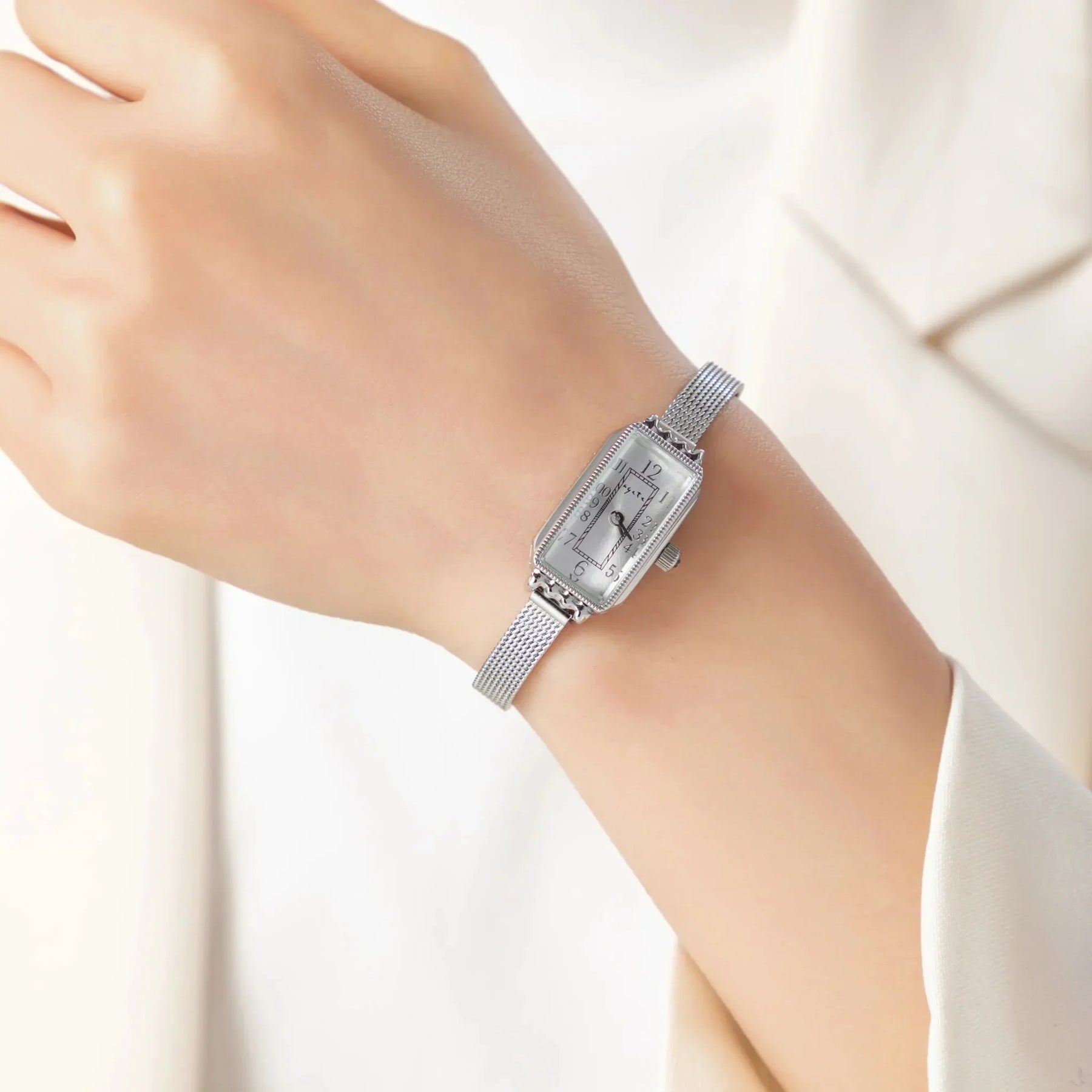 Silje | Sophisticated Timepiece