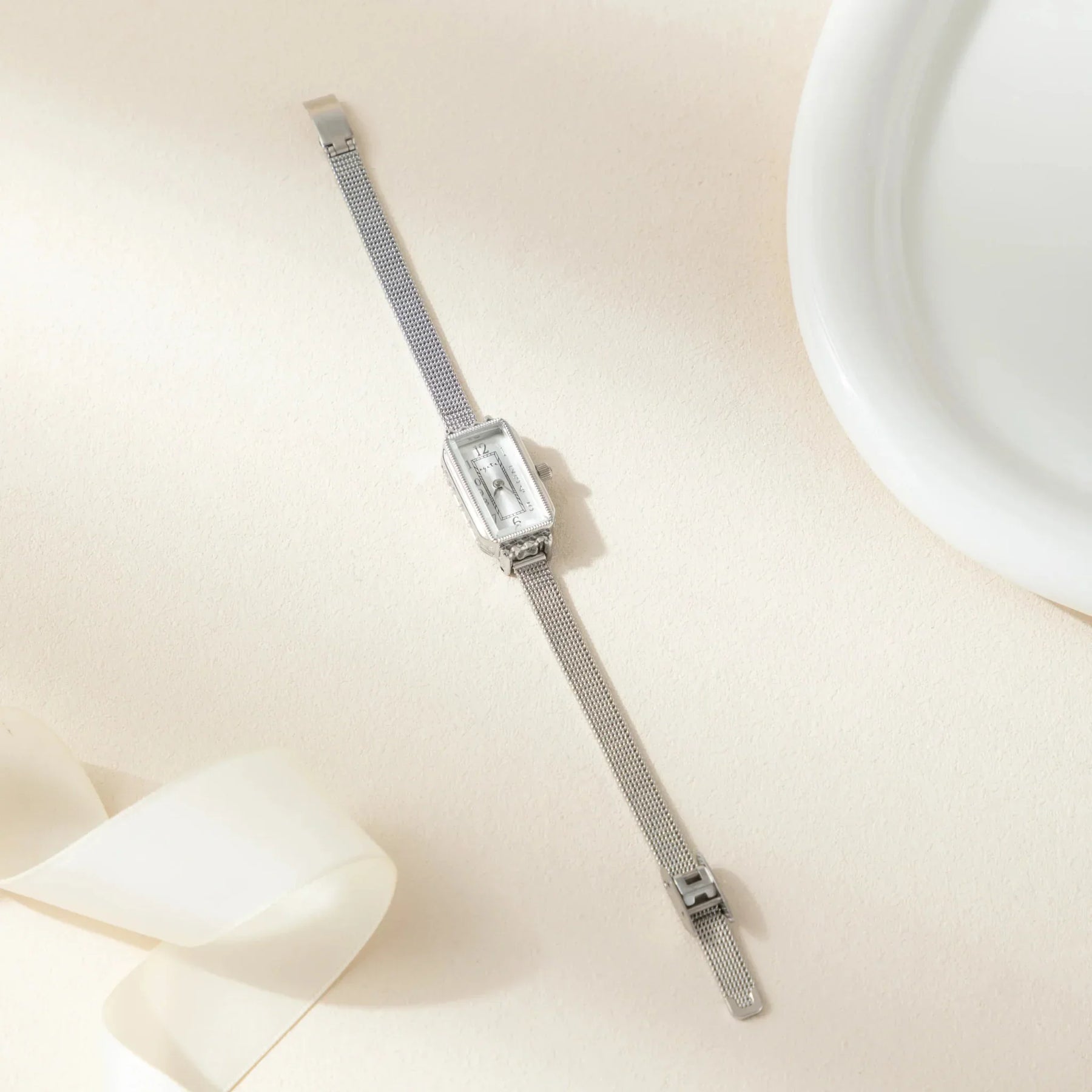 Silje | Sophisticated Timepiece