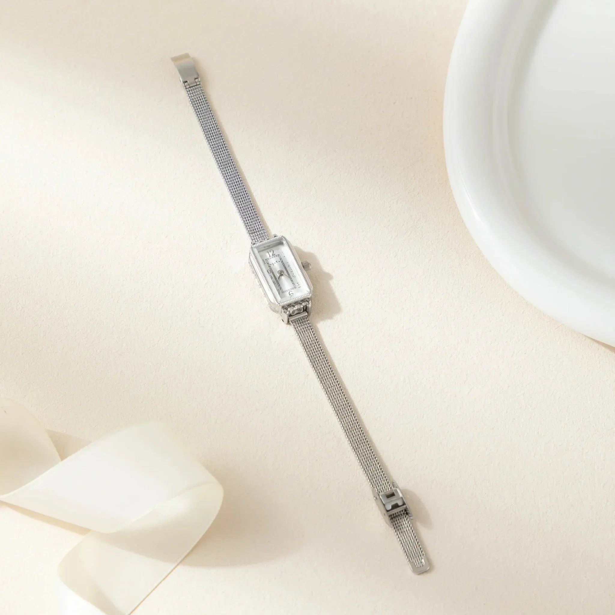 Silje | Sophisticated Timepiece